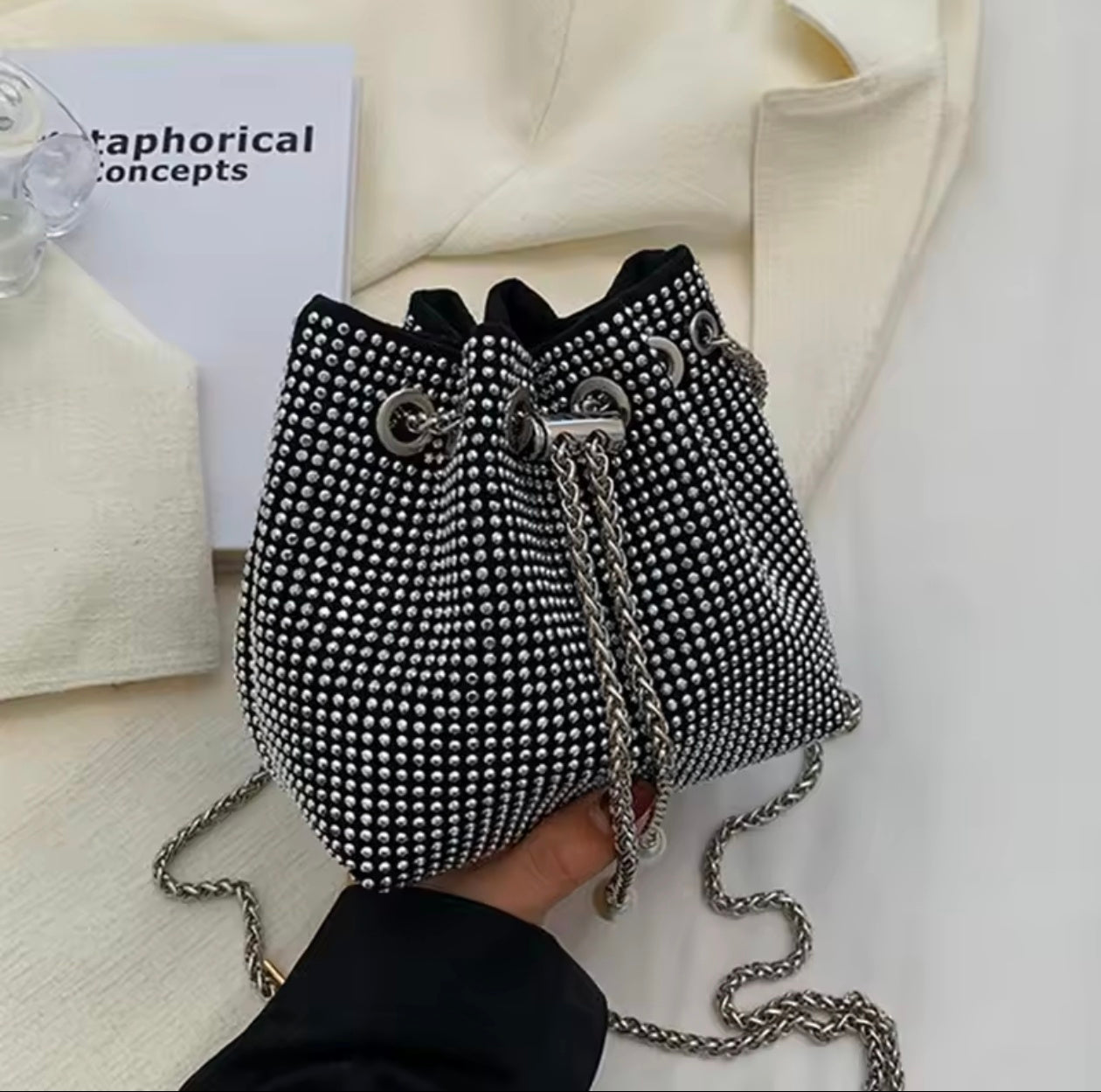 Women Fashion Diamonds Rhinestone Bucket Bags Retro Pearl Chain Ladies Shoulder Bags Shiny Small Crossbody Bags Female Handbags