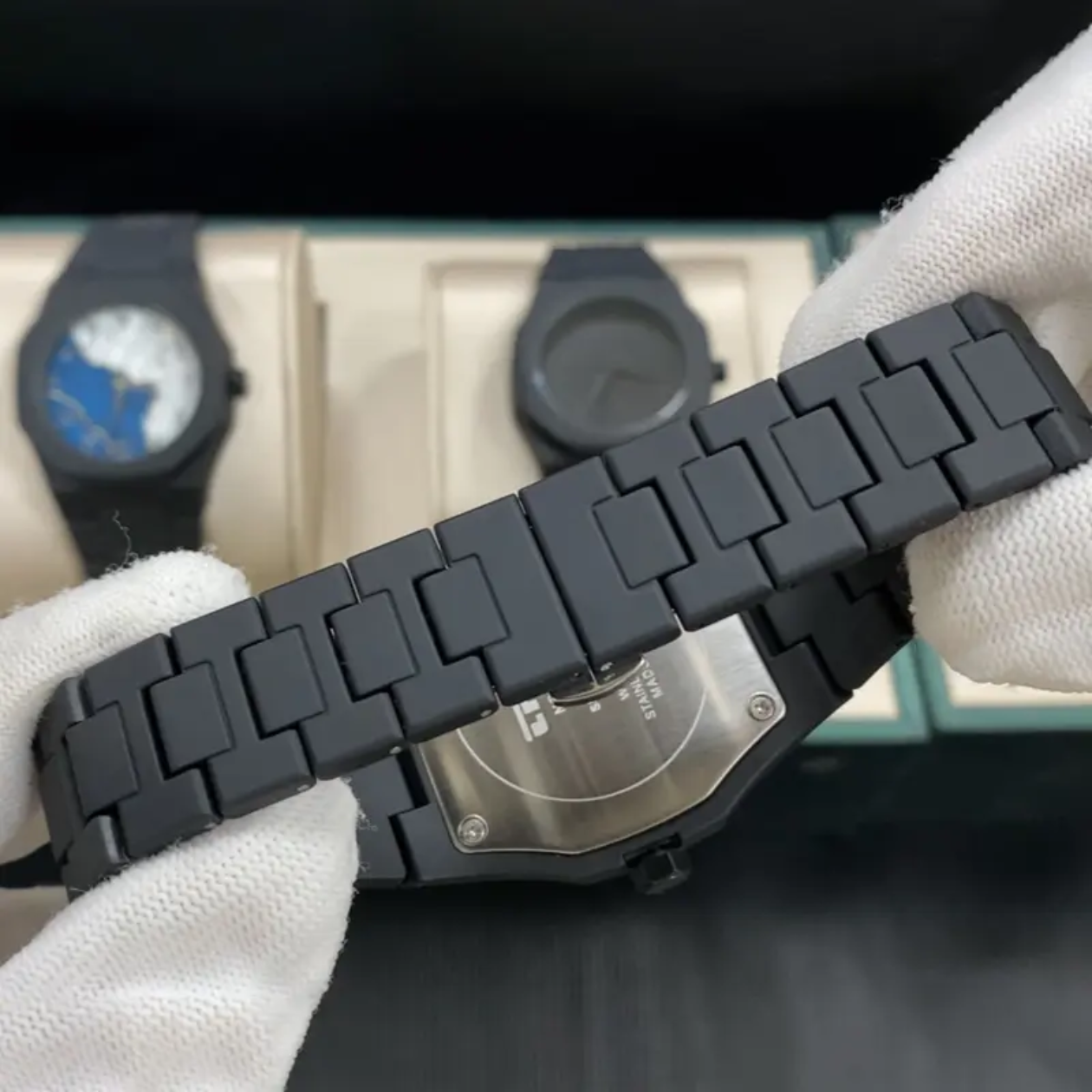 Arabic Aura Black Dial Watch price in Pakistan