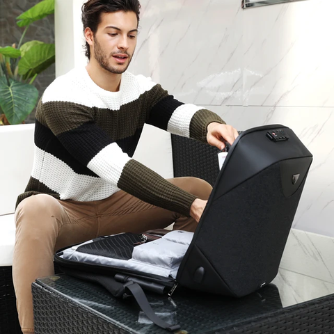 Multifunctional Backpack Kingson's Business Backpack with USB Charging Port for Teenagers