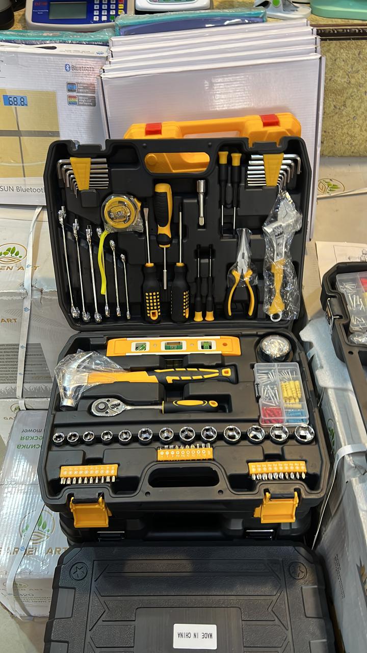 108PC Car Repair Tool Kit Household Tool Set Workshop Mechanical Tools Box Ratchet Spanners Hardware Combination Hand Tools.