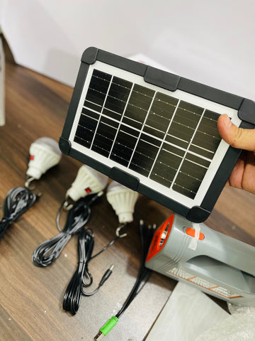 1000W Solar Lights With 3 Bulbs - Solar panel