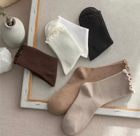 3 Pair Ruffled Mid Length Girl Women Socks