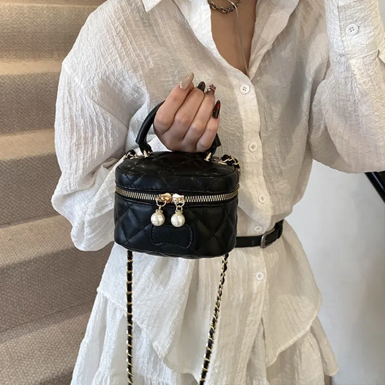 Women's Crossbody Bag with Zipper & Comfortable Handle for Daily Use