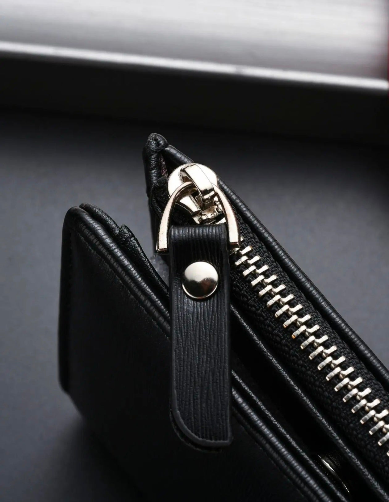Vintage Style Shibali Folding zipper Design Pu Leather Short Wallet With Decorative Corner