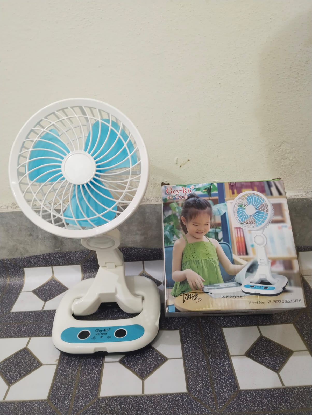 Foldable Rechargeable Stand Fan with 4 speeds 360° Rotatable