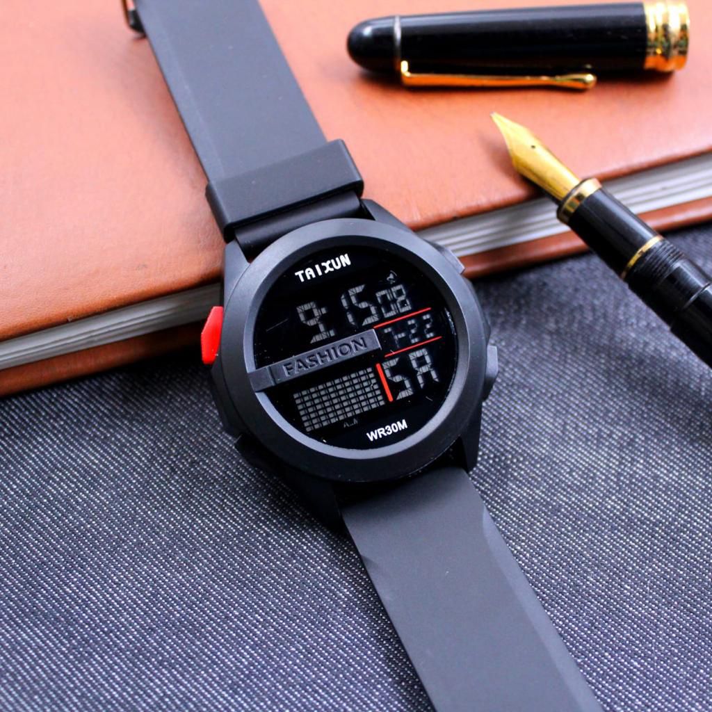 Taixun Men's Digital Fashion Wrist Watch